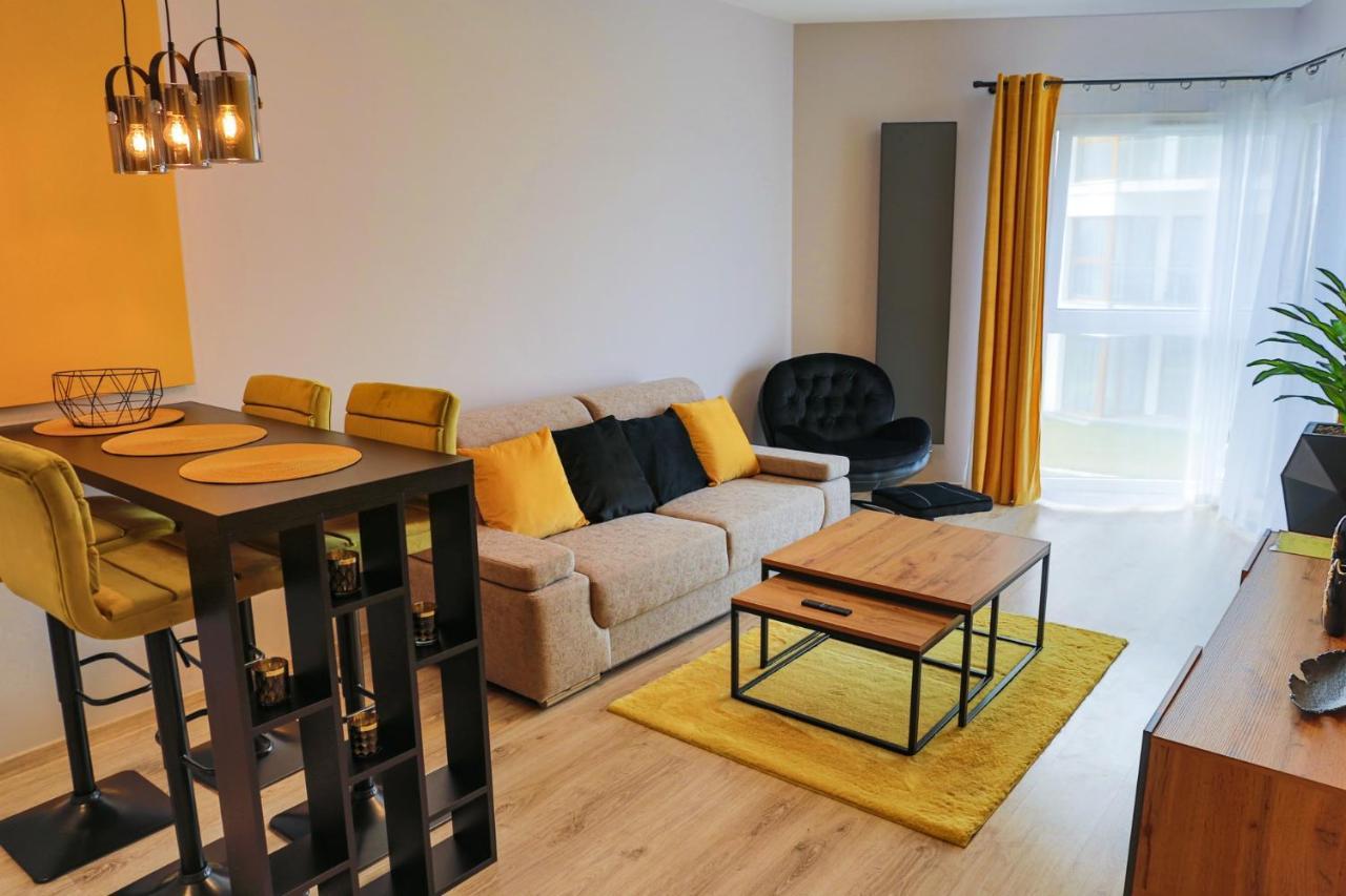 Apartament Elegance Yellow W Let'S Sea Basen&Spa กาสกี ภายนอก รูปภาพ